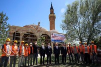 CÜNEYT EPCIM - Tarihi Akkoyunlu Mirasi, Ferahsad Bey Camii'nde Çalismalar Yilsonu Tamamlanacak
