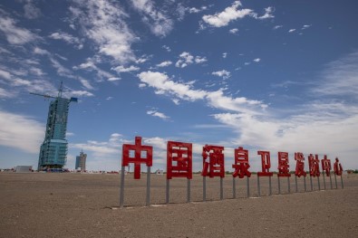 Çin'in Insanli Uzay Araci Shenzhou-12'Nin Bu Gece Firlatilmasi Planlaniyor