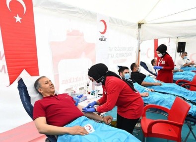 Istanbul'da 3 Günde 12 Bin 440 Ünite Kan Bagisi Yapildi