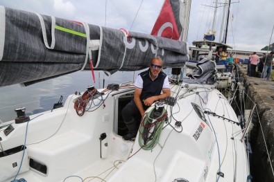 Rekor Denemesi Için Yelkeniyle Hiç Durmadan Dört Denizi Asacak