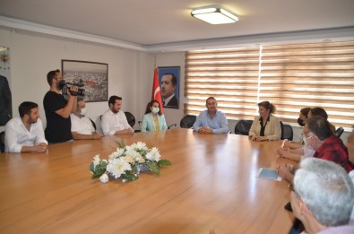 Söke Genç Is Insanlari Dernegi, Siyasi Partileri Ziyaret Etti