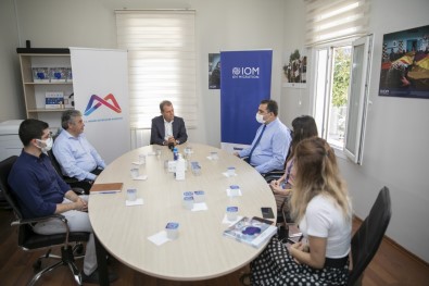 Büyüksehir Belediyesi, Mültecilerin Yasamini Kolaylastiracak Adimlar Atiyor