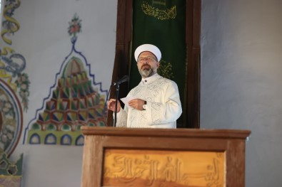Diyanet Isleri Baskani Prof. Dr. Erbas, Kosova'da Hutbe Irad Etti