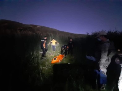 Gölete Düsen Göçmenin Cansiz Bedeni Bulundu