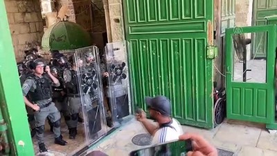 Kudüs Ve Filistin Müftüsünden Israil Polisinin Mescid-I Aksa'daki Saldirisina Tepki