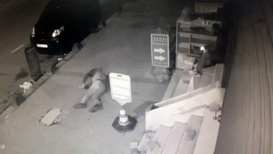 (ÖZEL) Arnavutköy'de Merdivenden Düsen Adam Agir Yaralandi