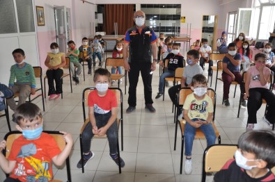 (ÖZEL) Minik Ögrencilere 'Afet Farkindalik Egitimi'