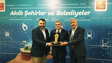 Sanliurfa Büyüksehir Belediyesi Akilli Ulasimda Ödülünü Aldi