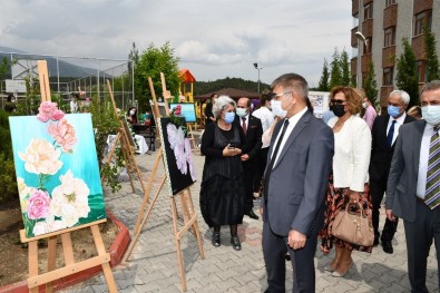 'Tuvalimdeki Doga Ve Yasam' Konulu Resim Sergisi Açildi