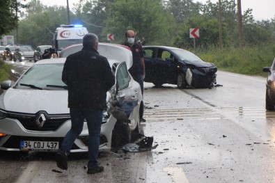 Bolu'da Tabiat Parki Yolunda Kaza Açiklamasi 9 Yarali