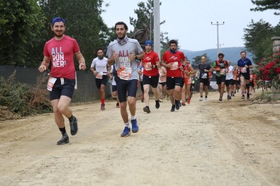 Dagyenice Ultra Maratonu'na Bin Sporcu Katildi