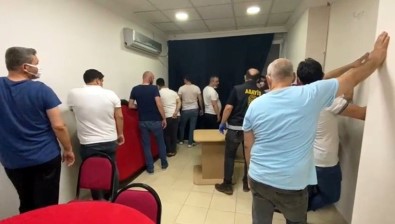 Disçi Görünümlü Is Yerine Koçbasli Kumar Operasyonu