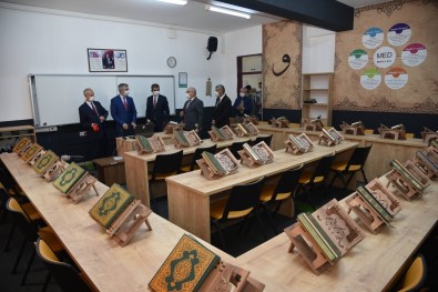 Genel Müdür Yilmaz, Denizli'nin Imam Hatip Okularini Yeninde Inceledi