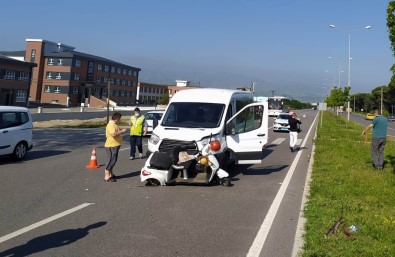 Samsun'da Trafik Kazasi Açiklamasi 1 Yarali