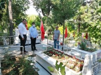 BORDO BERELİ - AK Partili Bekle'den Babalar Günü'nde Anlamli Ziyaret