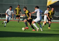Aliagaspor FK 3'Te 3 Yapti