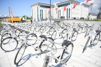 BİSİKLET - Baskan Kocaman'dan Okul Birincisi Ögrenciye Bisiklet