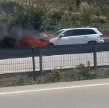 POLİS EKİPLERİ - Bursa'da Bir Otomobil Alev Alev Yandi