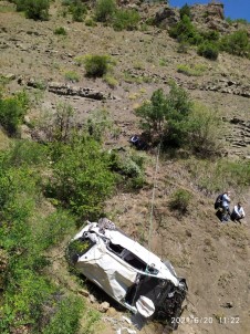 Giresun'da Otomobil Uçuruma Yuvarlandi Açiklamasi 2 Ölü, 2 Yarali