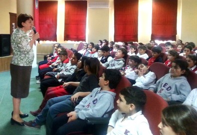 Kalp Krizi Sonrasi Kaybettigi Oglu Murat Demirtas'in Anisina Hinis'a Kütüphane Açiyor