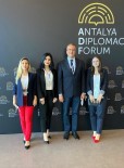 HASAN ALI KARASAR - Rektör Karasar Ve Ögrenciler, Antalya Diplomasi Forumu'na Katildi