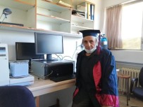 REKTÖR - Üniversiteyi 1988'De Birakmisti, Tekrar Basladi 67 Yasinda Mezun Oldu