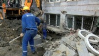 ALİ KUŞÇU - Yine İSKİ yine rezalet! Su borusu patlamasıyla ünlü İSKİ bu kez de bir evin duvarını yıktı!
