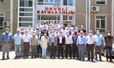 Develi'de Mayis Ayi Muhtarlar Toplantisi Yapildi