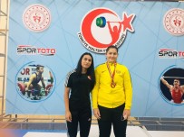 SPOR KOMPLEKSİ - Halterciler Bursa'dan 3 Madalya Ile Döndü