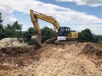 TİCARİ ARAÇ - Kirklareli'de Is Makinesi Ile Kaçak Kazi Yapan 4 Süpheli Yakalandi