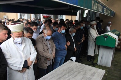 Kocaelispor Eski Baskani Hüseyin Üzülmez Topraga Verildi