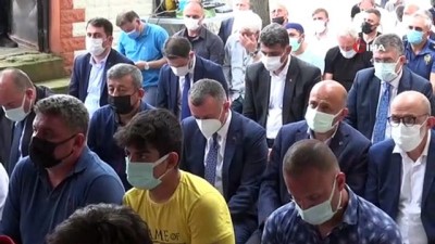 Kocaelispor'un Eski Baskani Hüseyin Üzülmez'in Cenazesi Defnedildi