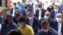 ESKİ FUTBOLCU - Kocaelispor'un Eski Baskani Hüseyin Üzülmez'in Cenazesi Defnedildi