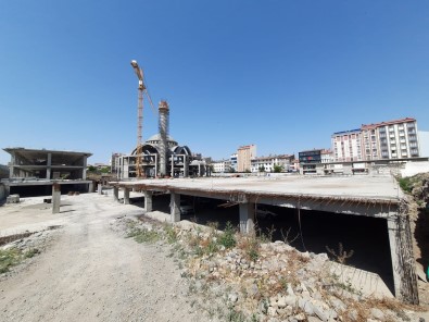 Sultan Alparslan Külliyesi'nde Çalismalar Sürüyor