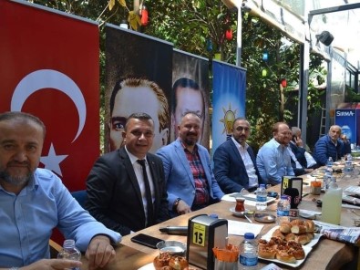 AK Parti Çorlu'dan Eski Baskanlara Vefa
