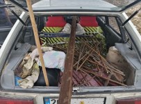 FABRIKA - Bin 500 TL'lik Demir Çalarken Yakalandi, 900 TL'lik Maske Cezasi Yedi