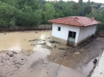 FATIH GÖRMÜS - Bogazkale'yi Yagis Vurdu, Tarim Arazileri Sular Altinda Kaldi