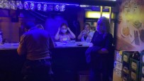 Bursa'da Eglence Mekanina Baskin Açiklamasi 17 Kisiye 53 Bin 550 TL Ceza