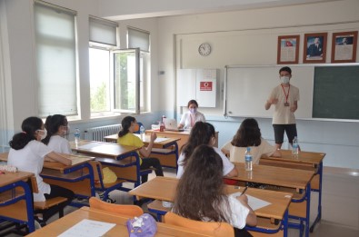 Gelecege Adimlar Projesi Ile Çocuklarin Beyaz Ekrandan Uzaklastirilmasi Hedefleniyor
