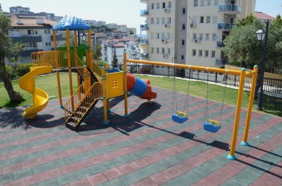 Kusadasi'nda Yesil Odakli Çalismalar Devam Ediyor