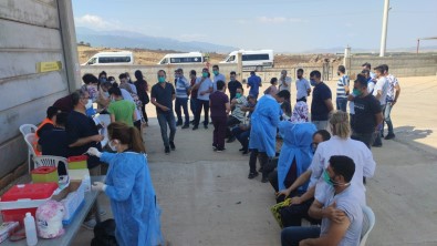 Sanayi Sehri Gaziantep'te Sanayi Çalisanlari Asilaniyor