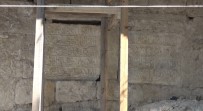 SELÇUKLULAR - Tarihi Sinop Cezaevi Restorasyonunda Selçuklu Dönemine Ait Kitabeler Ortaya Çikti