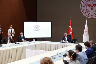 Bakan Koca Açiklamasi 'Cumadan Itibaren 18 Yasindan Gün Almis Olan Herkes Randevu Alabilir Olacak'