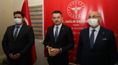 Bakan Pakdemirli, Izmir'de Il Saglik Müdürlügünü Ziyaret Etti