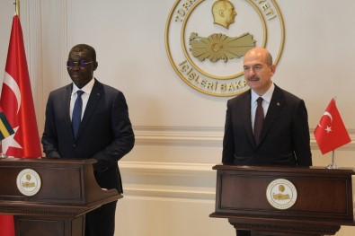 Bakan Soylu, Togo Güvenlik Ve Sivil Savunma Bakani Yark Ile Bir Araya Geldi