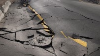 ALASKA - Deprem Ortalama Iki Hafta Konusuluyor