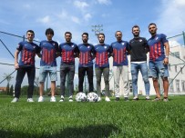 İMZA TÖRENİ - Düzcespor'da 8 Futbolcu Sözlesme Imzaladi