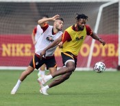 METİN OKTAY - Galatasaray Yeni Sezon Hazirliklarini Devam Ettirdi