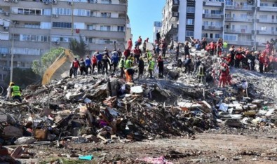 İzmir depreminde yıkılan Doğanlar Apartmanı'na ilişkin iddianamede flaş karar!