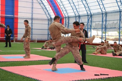 Jandarmanin Seçkin Komandolari Zorlu Görevler Için Zorlu Egitimlerden Geçiyor
